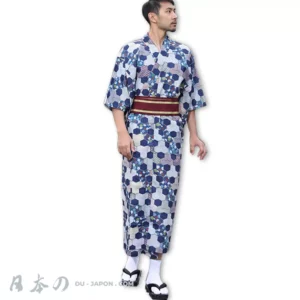 Homme en yukata coloré, élégant et traditionnel, prêt pour lété et les festivals.