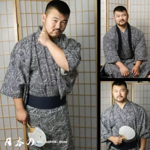 Homme en yukata noir et blanc, confiant, dans un studio traditionnel, avec un éventail.