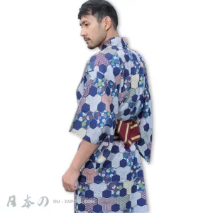 Homme en yukata traditionnel coloré, élégant, parfait pour les festivals dété japonais.