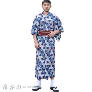 Homme en yukata vibrant, élégant, parfait pour lété et les festivals au Japon.