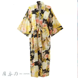 Kimono floral noir élégant avec ceinture, parfait pour toutes les occasions.